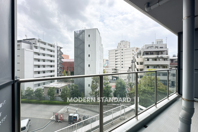 コンフォリア新宿イーストサイドタワー 3階 1LDK 351,140円〜372,860円の眺望1-slider